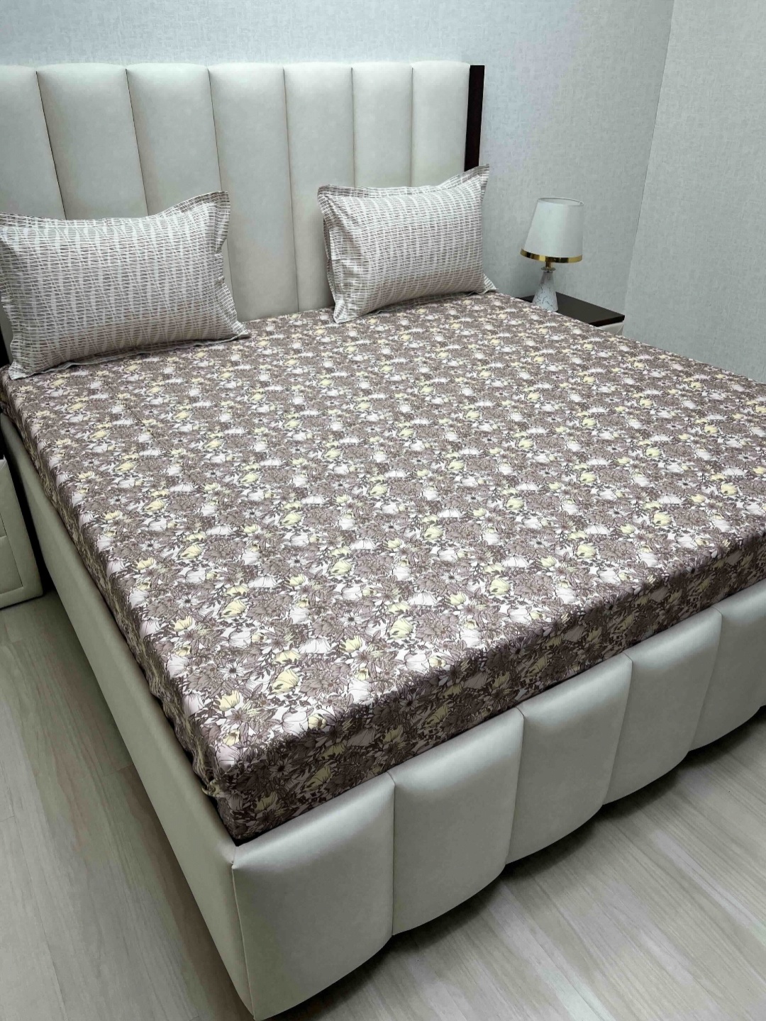 

Pure Decor Lifestyle Brown Printed Pure Cotton 400 TC King Bedsheet Set 2.74m x 2.74m