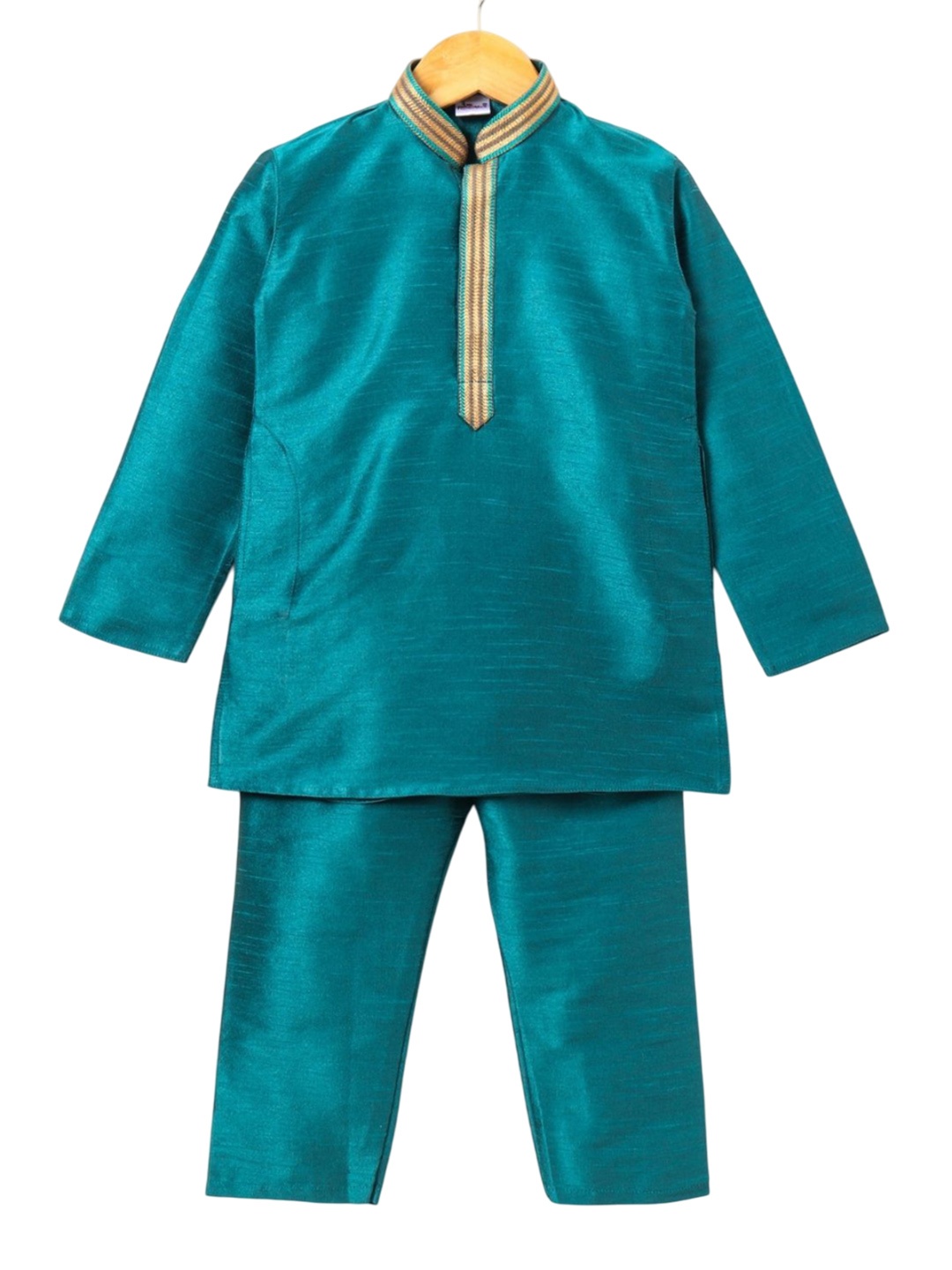 

Pehanaava Boys Embroidered Gotta Patti Mandarin Collar A-Line Kurta, Green
