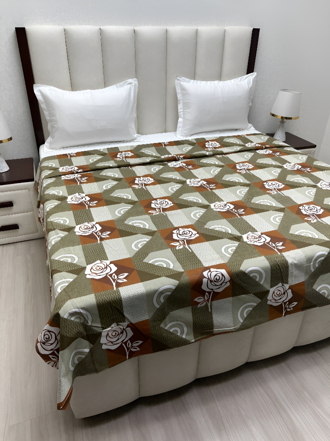 

Pure Decor Green & Rust Floral Printed Pure Cotton 210 TC King Size Duvet Cover