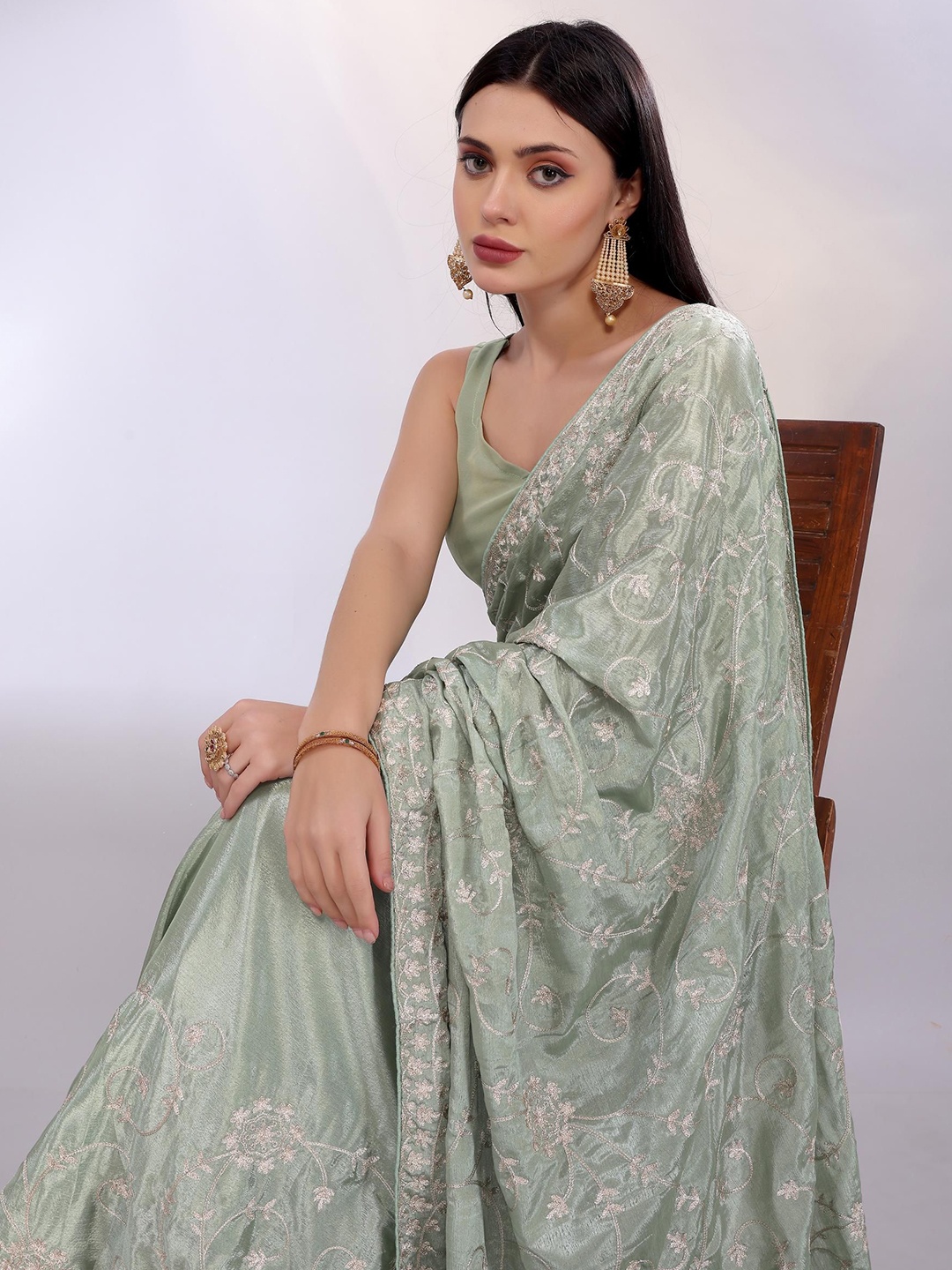

HERE&NOW Embellished Embroidered Saree, Olive