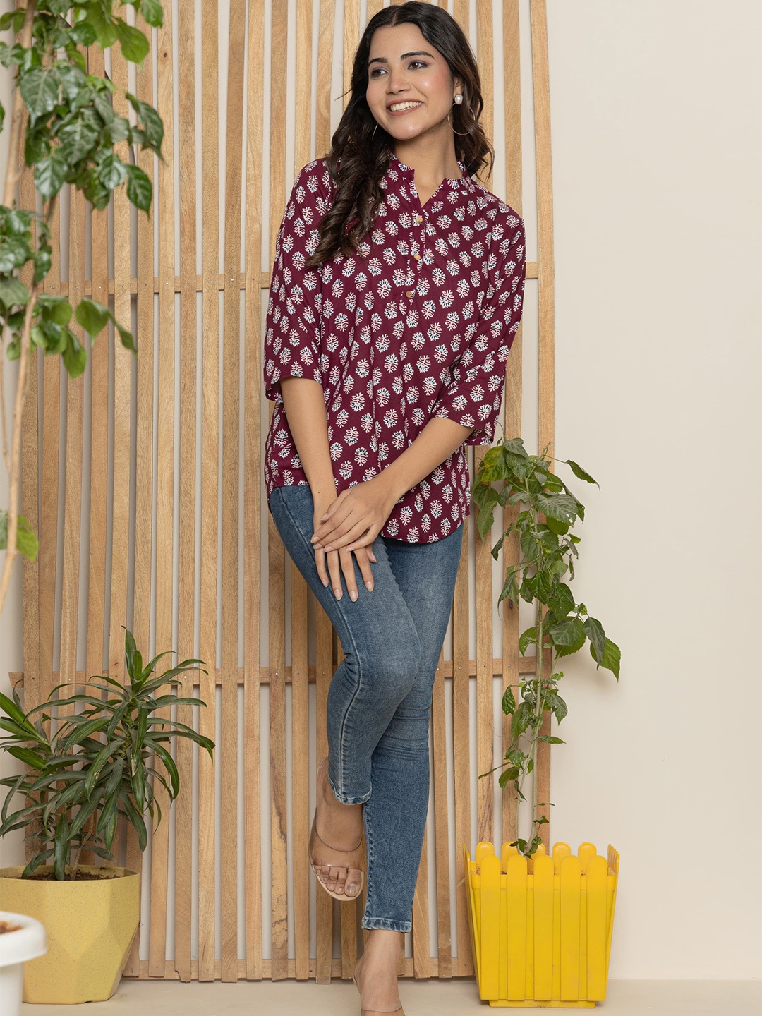 

Anushil Floral Printed Kurti, Rust