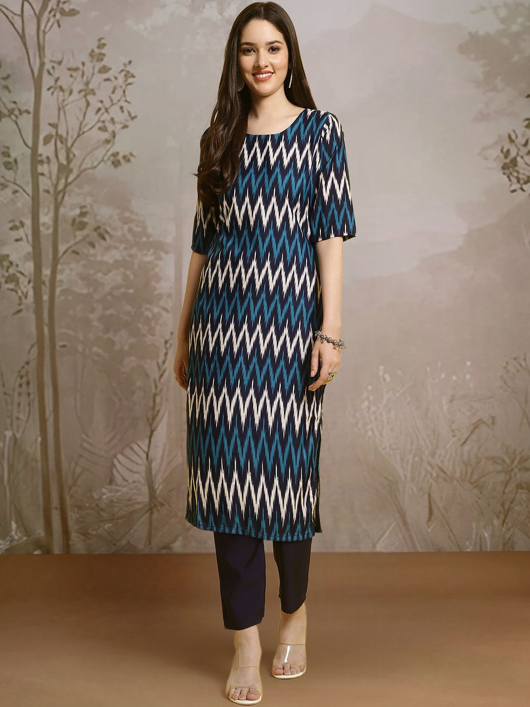 

Moda Rapido Chevron Printed Round Neck Straight Kurta with Trousers, Blue