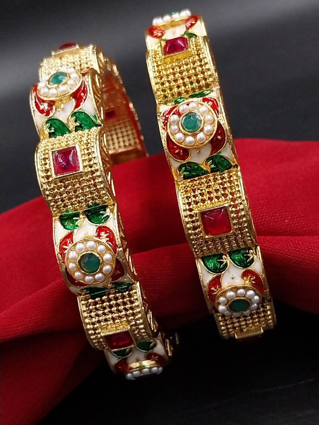 

AARNAA Set Of 2 Gold-Plated Kundan Studded Bangles