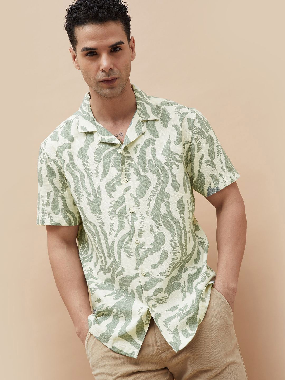 

CODE by Lifestyle Men Opaque Printed Casual Shirt, Grey