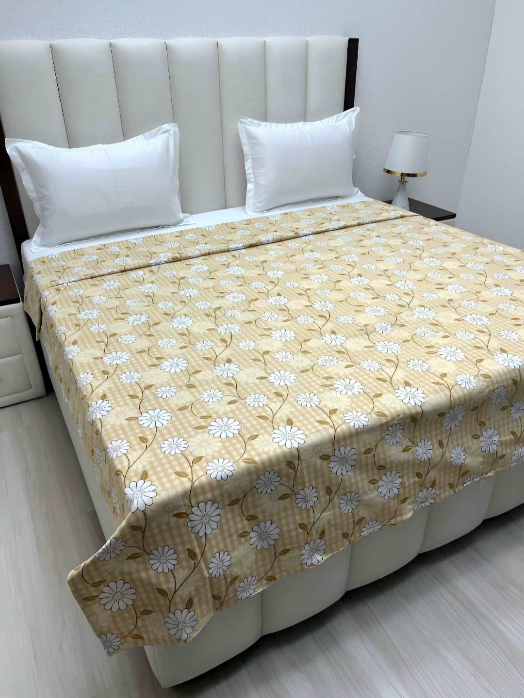 

Pure Decor Yellow & White Printed Pure Cotton 260 TC King Size Duvet Cover