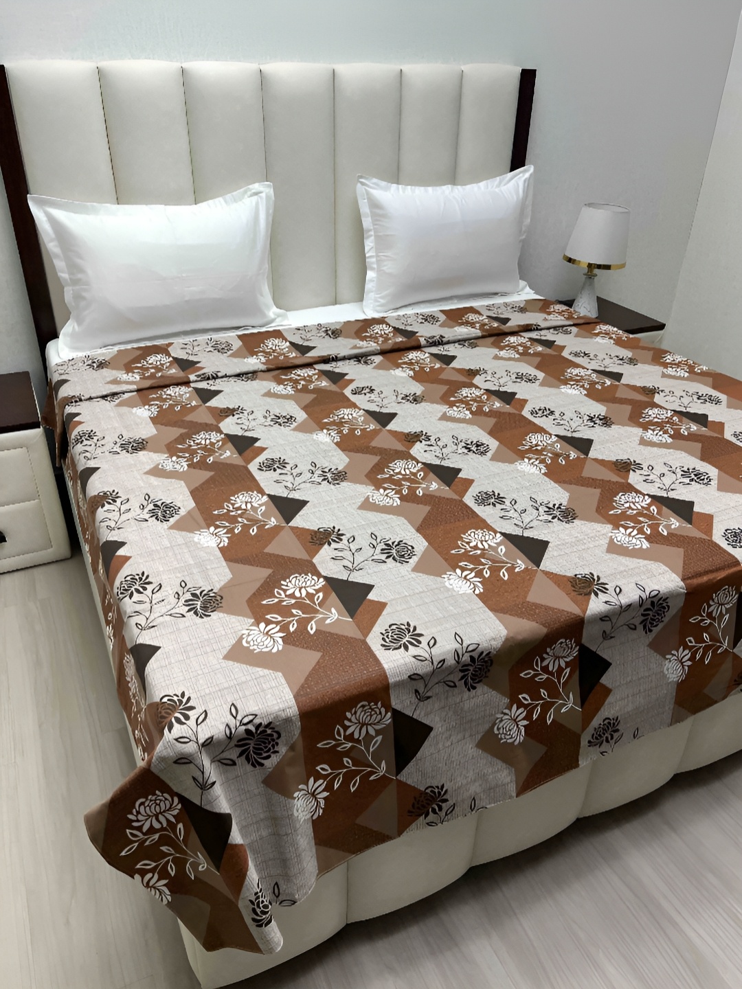 

Pure Decor Brown & White Floral Printed Pure Cotton King Size Duvet Cover
