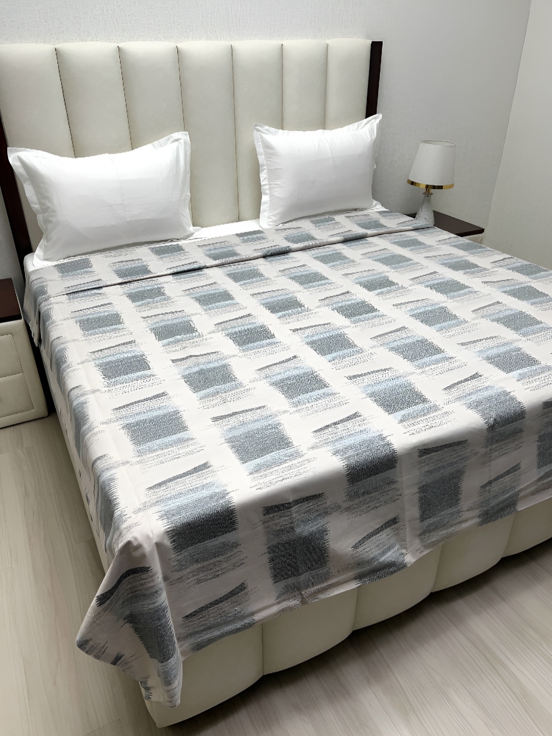 

Pure Decor Grey & Beige Printed 260 TC Pure Cotton King Size Duvet Cover