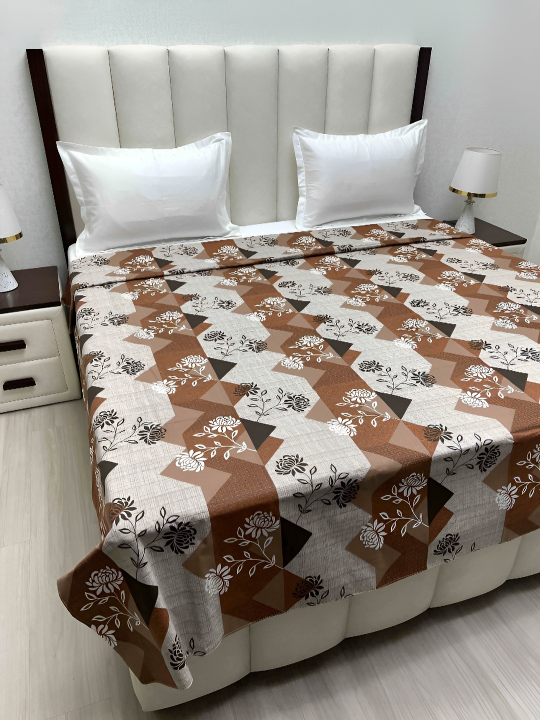 

Pure Decor Brown & Grey Printed Pure Cotton 260 TC King SizeDuvetCover