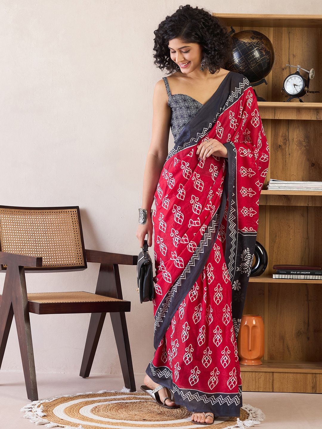 

Mitera Ethnic Motifs Ready to Wear Bagh Saree, Pink