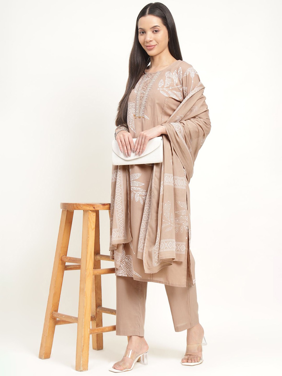 

ZARI Women Floral Printed Regular Pure Cotton Kurta with Trousers & With Dupatta, Brown