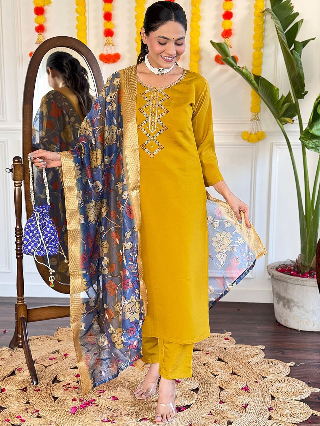 

Anouk Floral Embroidered Straight Kurta With Trousers And Dupatta, Mustard