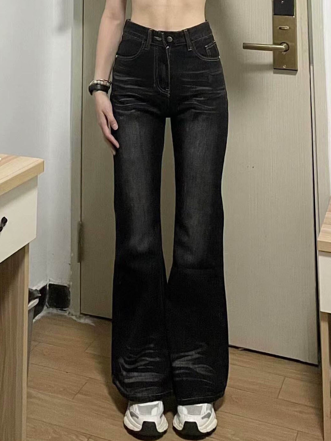 

StyleCast Women Slash Knee Light Fade Jeans, Black