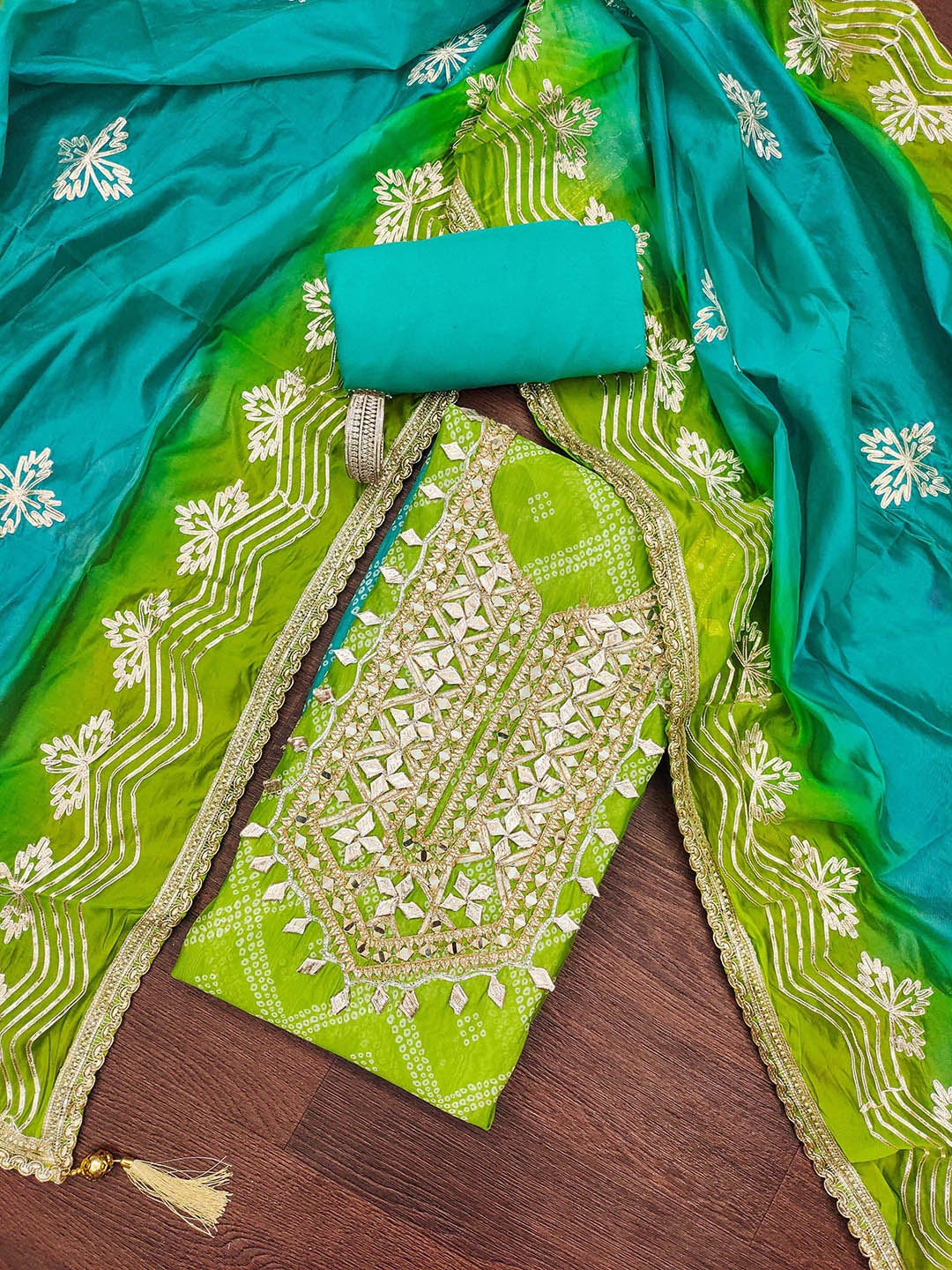 

SAINOOR Printed Organza Semi-Stitched Dress Material, Green