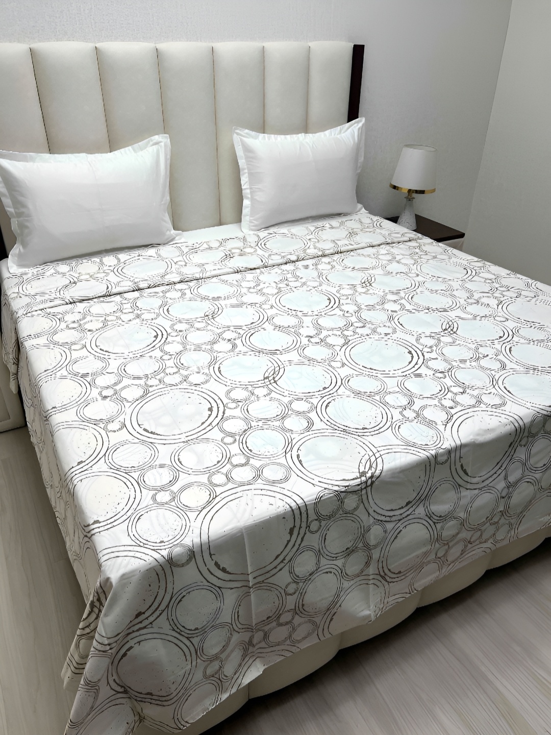 

Pure Decor Beige & White Printed Pure Cotton Super King Duvet Cover