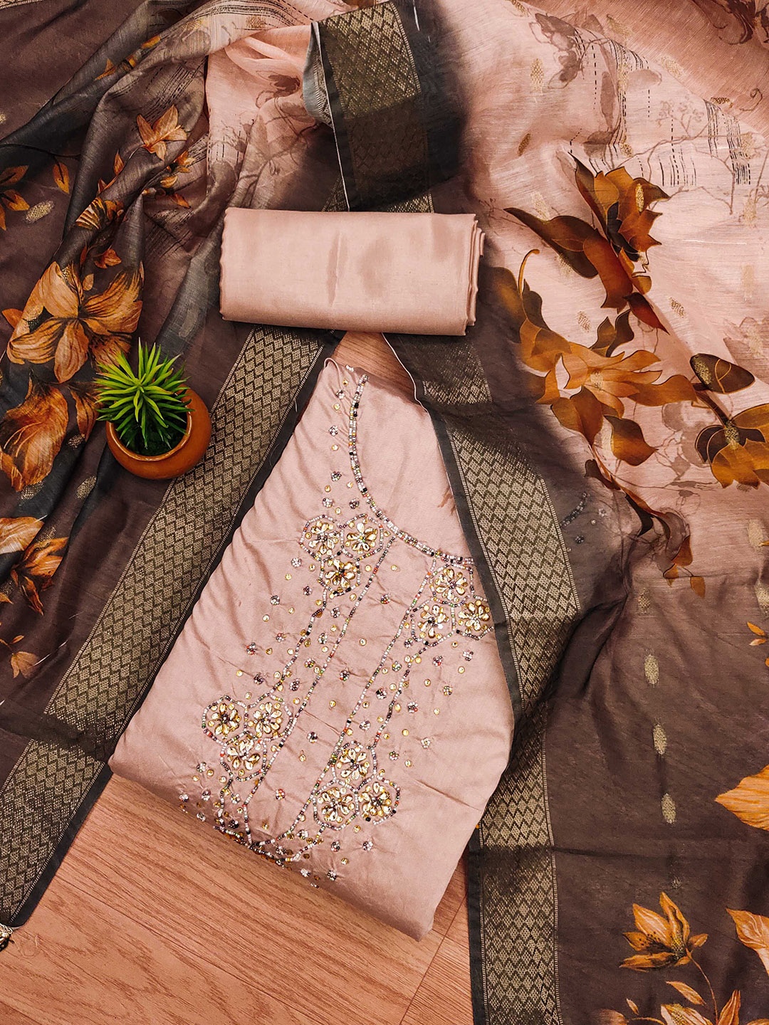 

SAINOOR Embellished Pure Silk Unstitched Dress Material, Peach