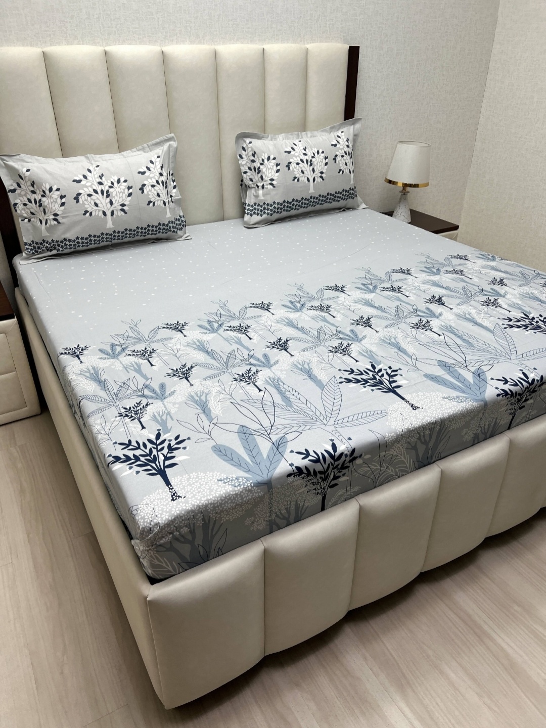 

Pure Decor Grey & Navy Blue Floral King Bedsheet with 2 Pillow Covers
