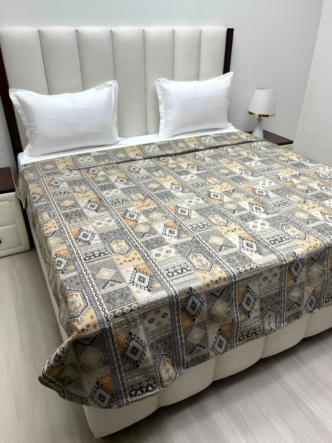 

Pure Decor Beige & Black Floral Printed Pure Cotton 260 TC King Size Duvet Cover