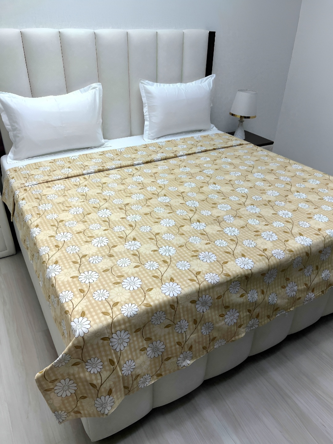 

Pure Decor Yellow & White Floral Printed Pure Cotton 260 TC King Size Duvet Cover
