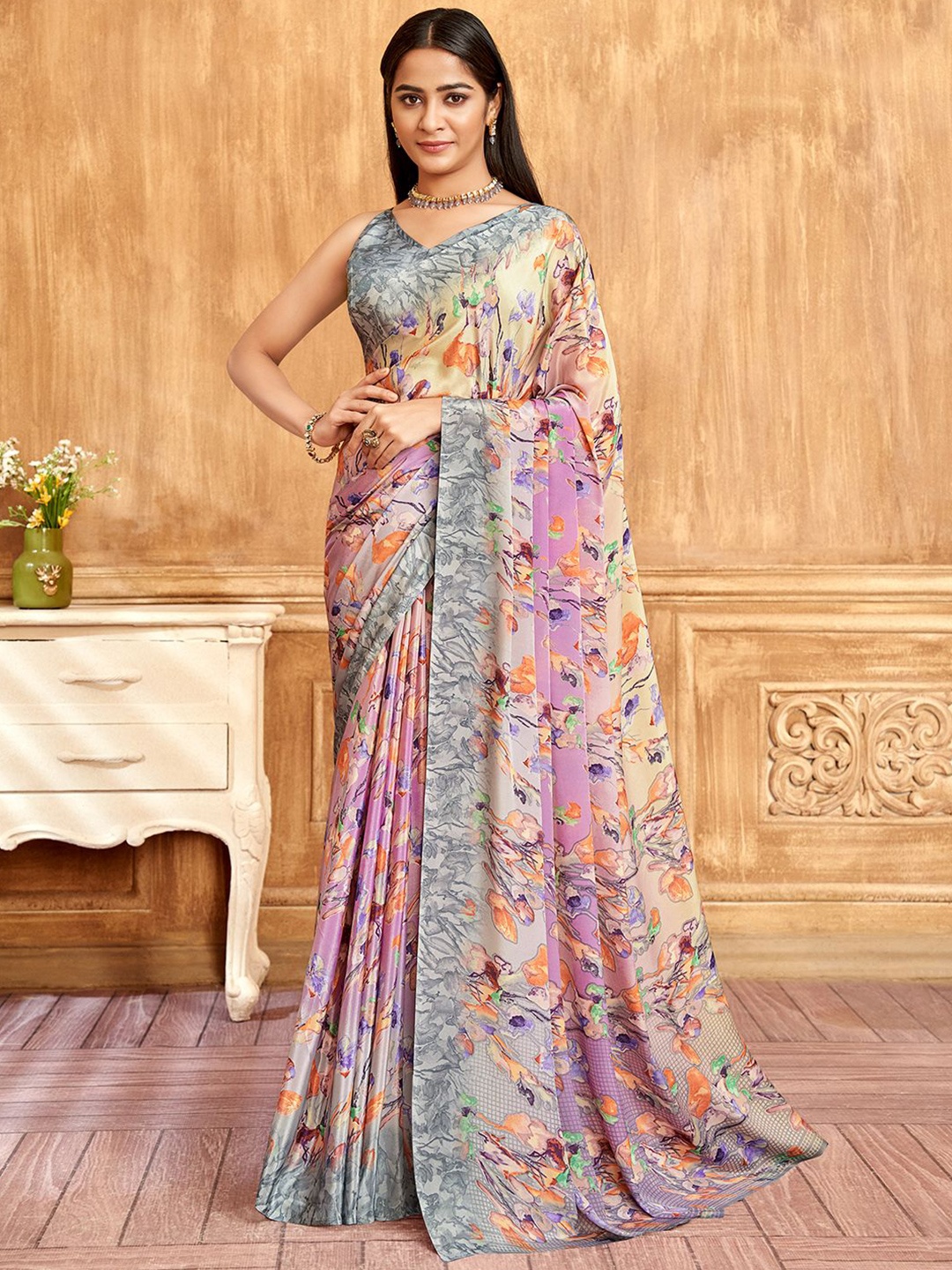 

DIVASTRI Floral Poly Crepe Designer Saree, Grey