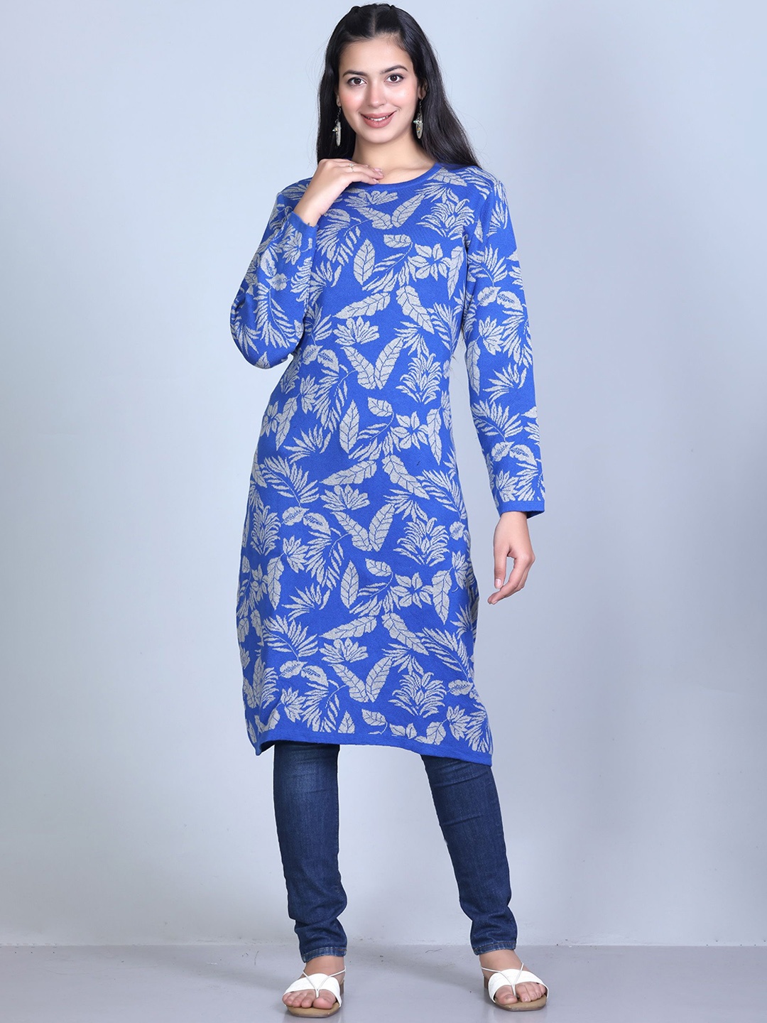 

BeriBlu Printed Flared Sleeves Sequinned Jacquard Kurta, Blue