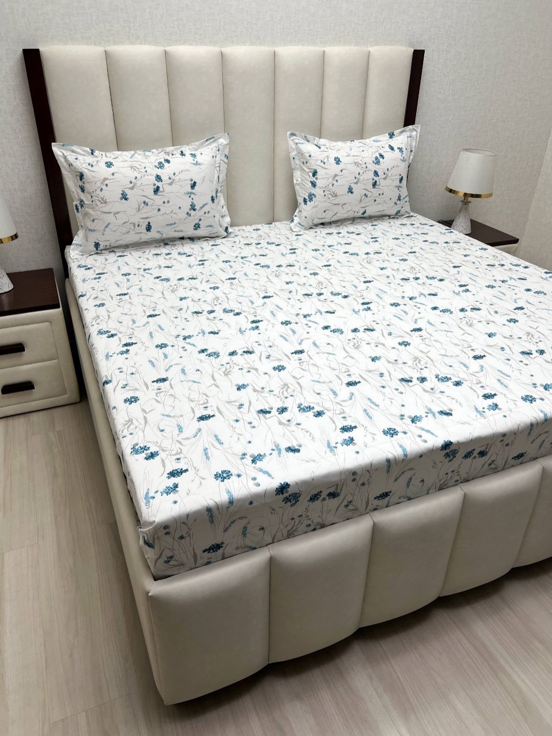 

Pure Decor Mansion White Printed Pure Cotton 300 TC King Bedsheet Set 2.74m X 2.74m