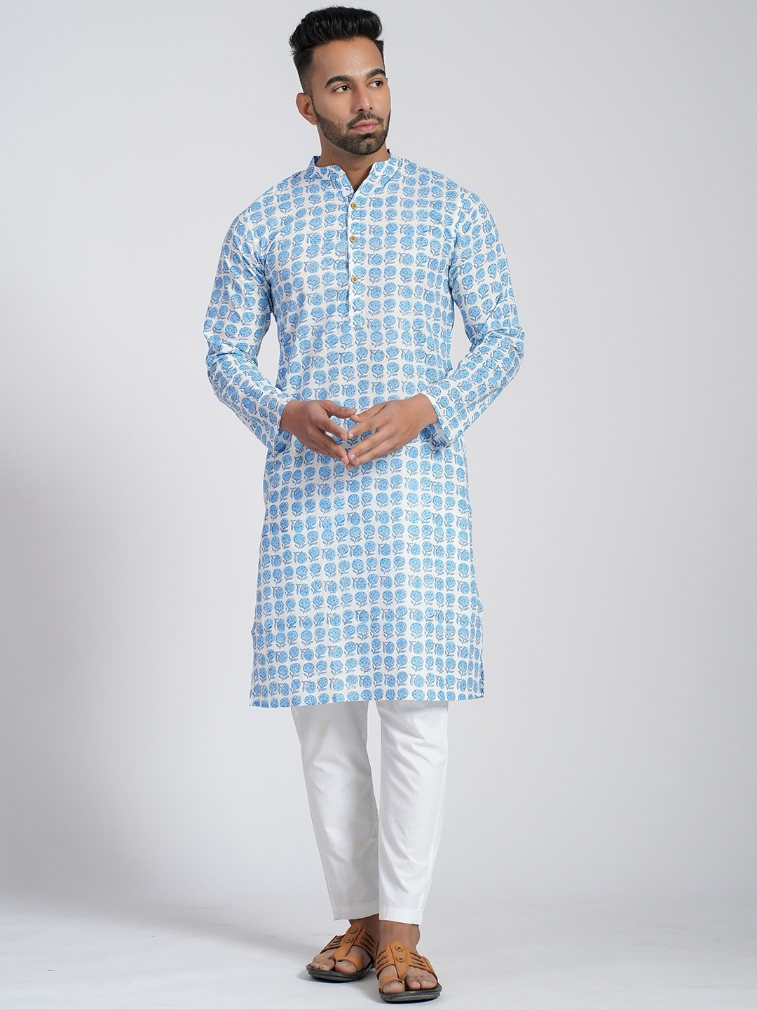 

Cotton Curio Floral Printed Mandarin Collar Pure Cotton Straight Kurta, Blue