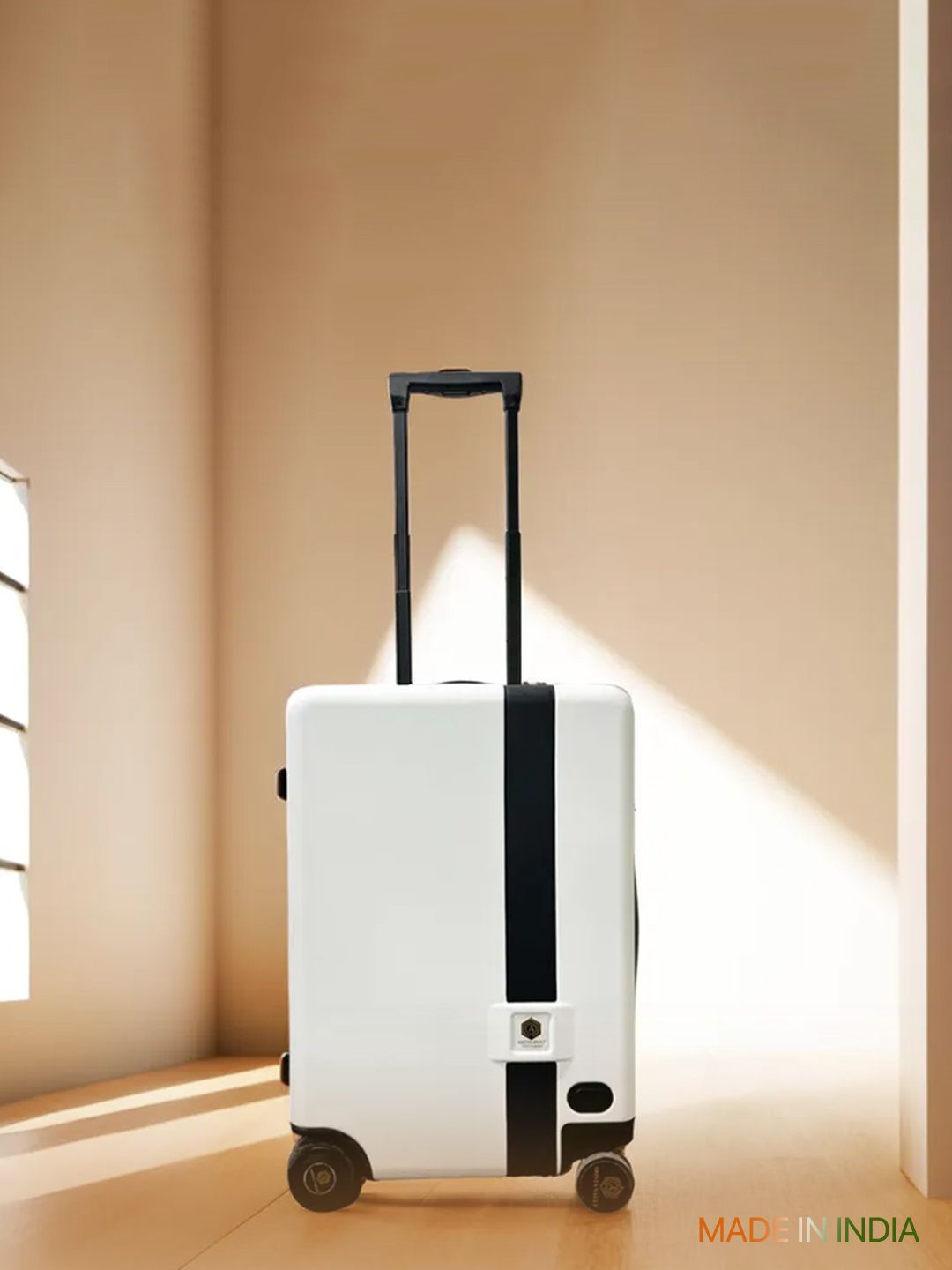 

ARISTA VAULT Hard-Sided Cabin Trolley Suitcase, White