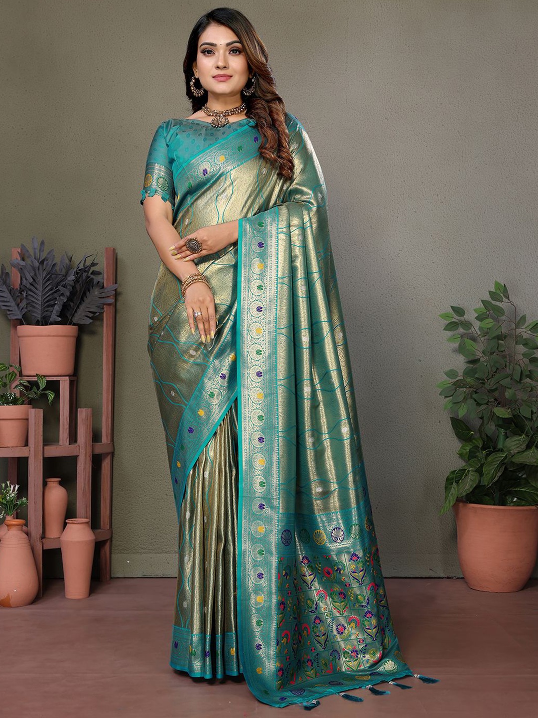 

DIVASTRI Ethnic Motifs Zari Silk Blend Banarasi Saree, Blue