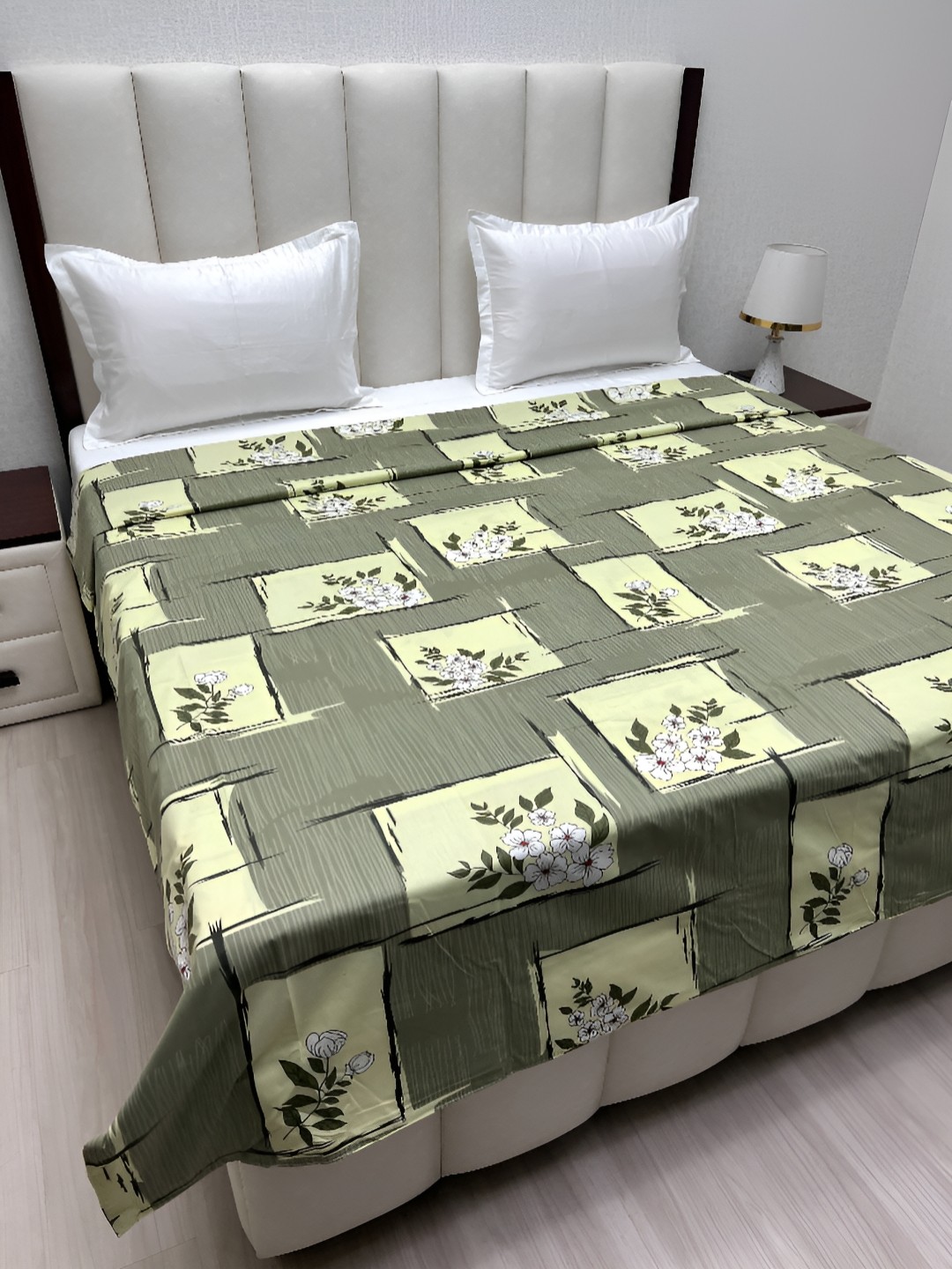 

Pure Decor Green & White Printed Pure Cotton 260 TC King Size Duvet Cover 2.2 m x 2.4 m