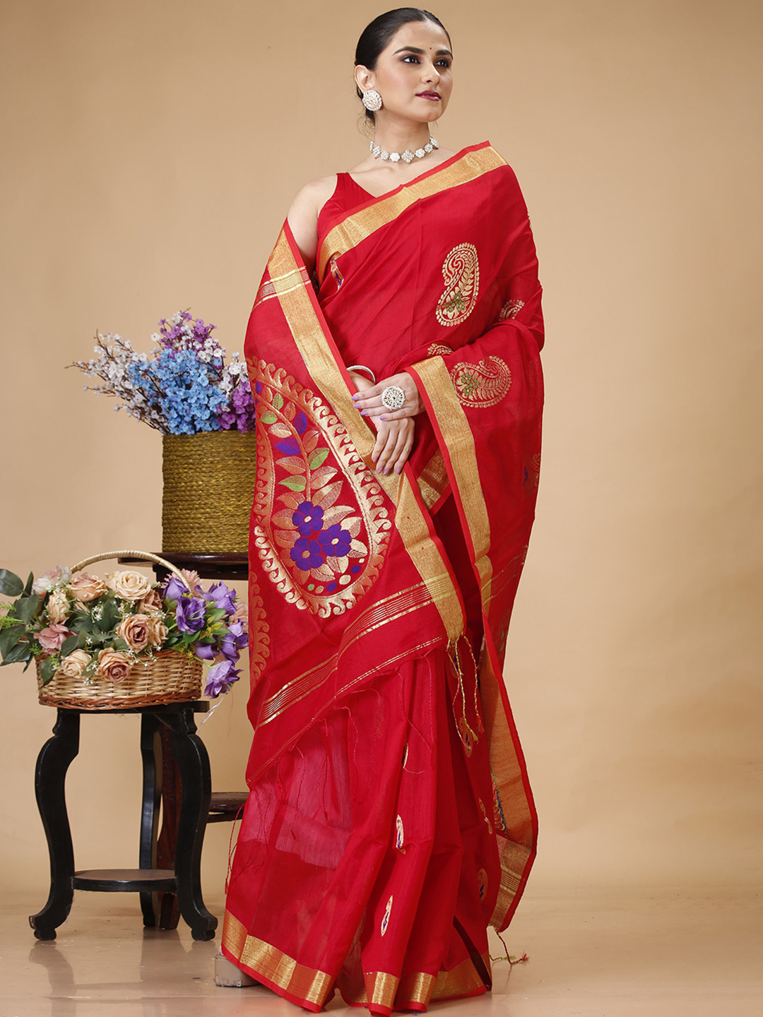 

SLAGHA Ethnic Motifs Zari Silk Cotton Saree, Red