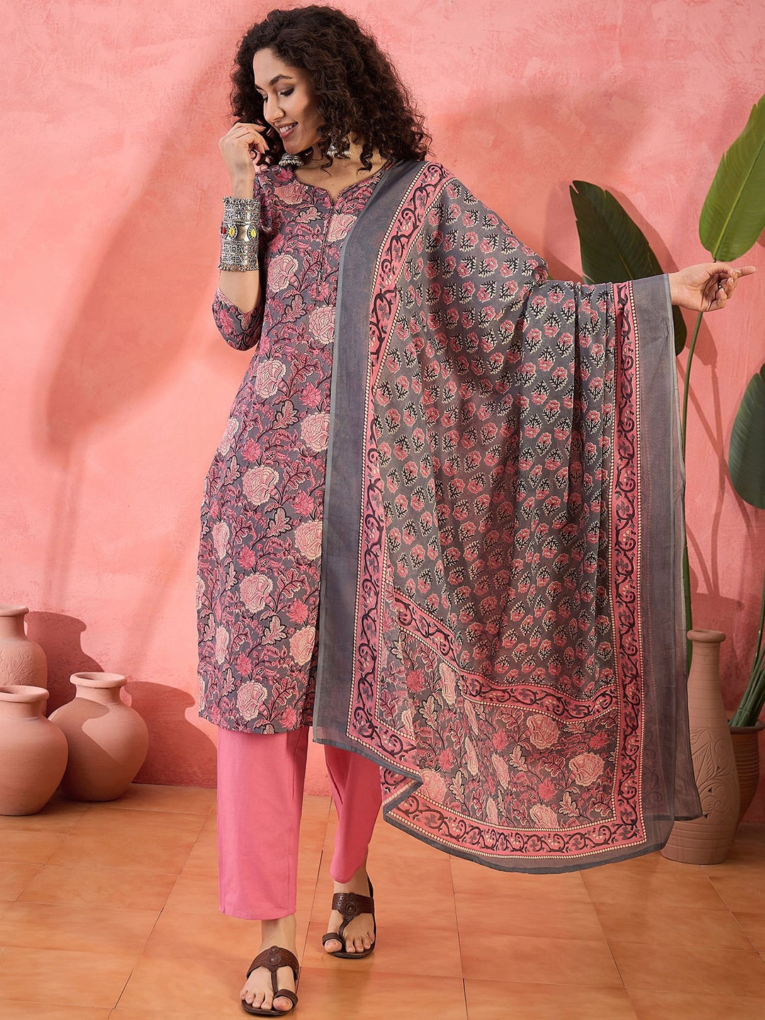 

Sangria Floral Printed Sweetheart Neck Pure Cotton Straight Kurta With Trousers & Dupatta, Grey