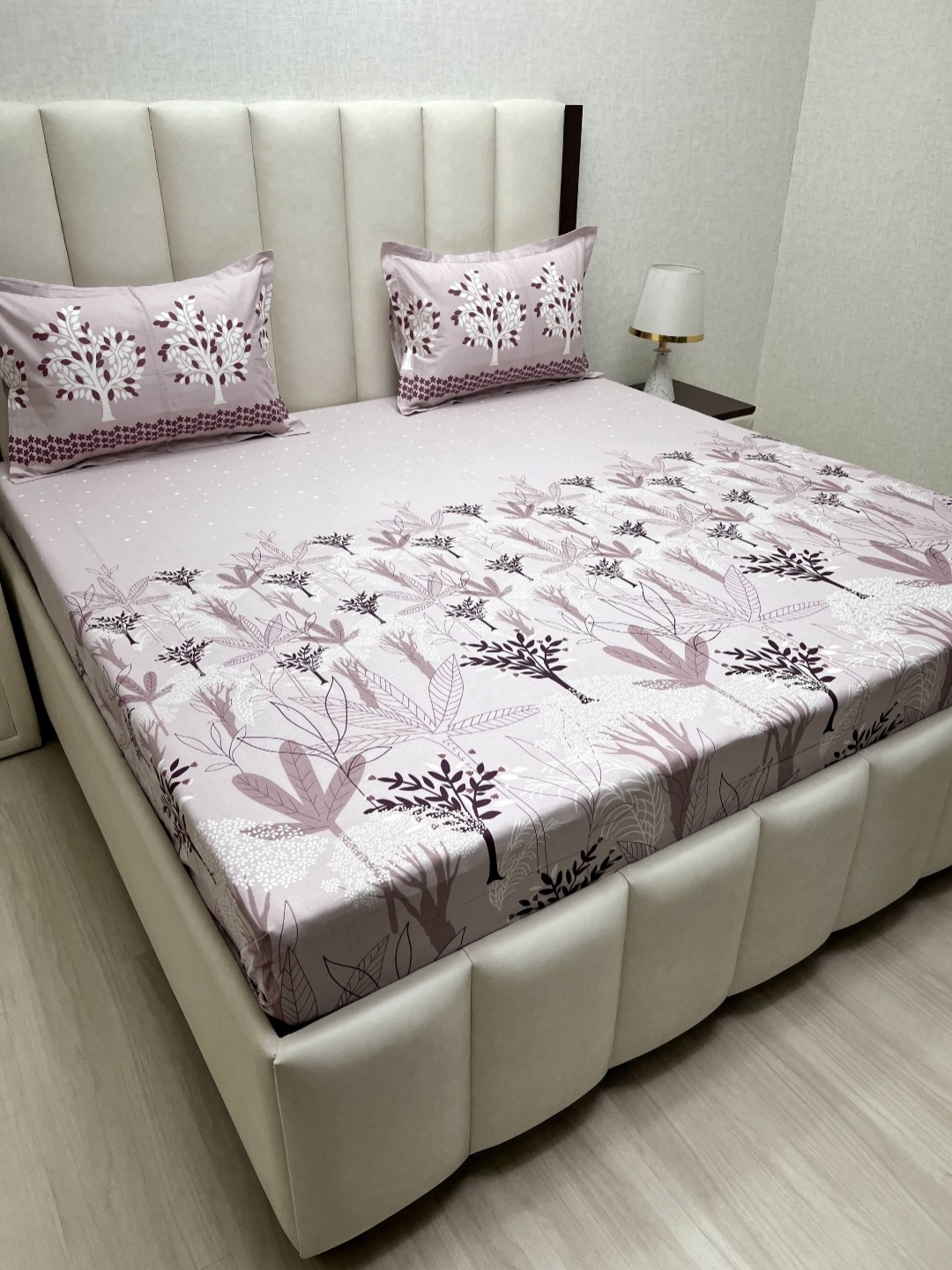

Pure Decor Purple & White Floral Printed Cotton 400 TC King Bedsheet Set- 2.74 m x 2.74 m
