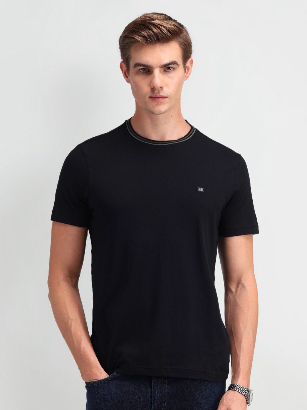 

Arrow Sport Men Brand Logo Pockets T-shirt, Black