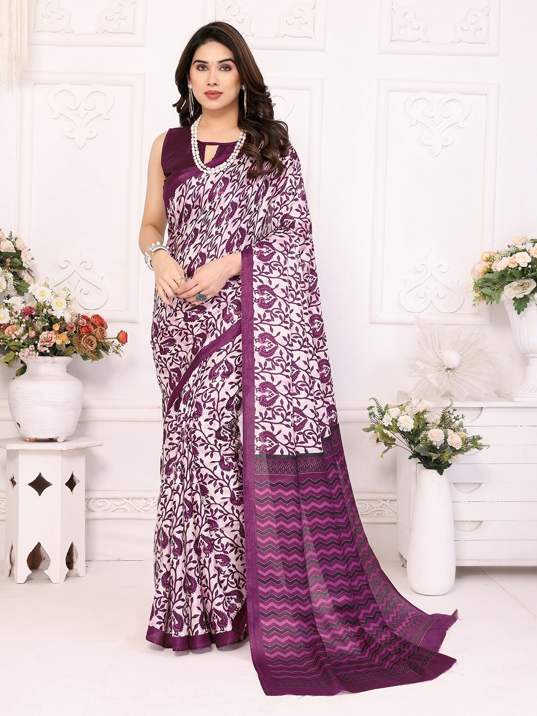 

Moda Rapido Ethnic Motifs Art Silk Saree, White