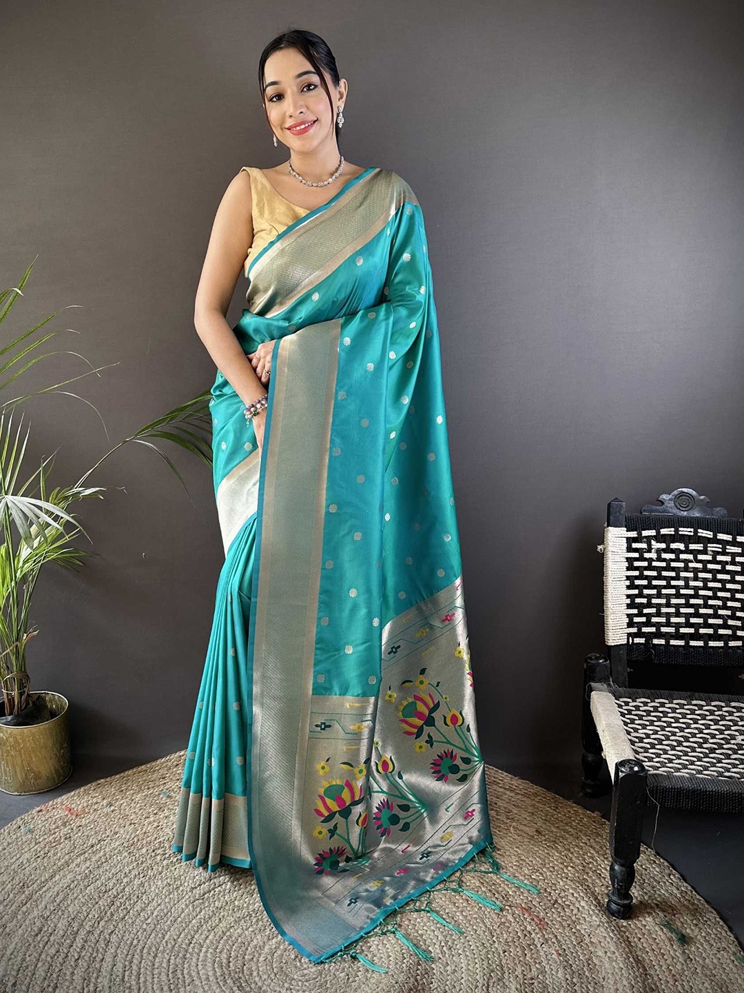 

Mitera Ethnic Motifs Zari Silk Blend Paithani Saree, Teal