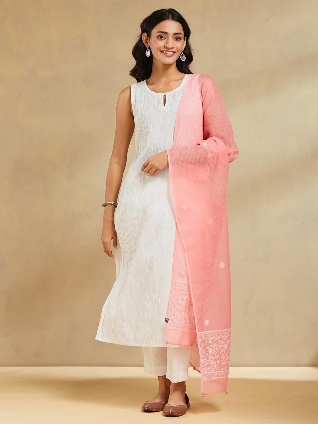 

Fabindia Floral Embroidered Cotton Silk Dupatta With Chikankari, Pink