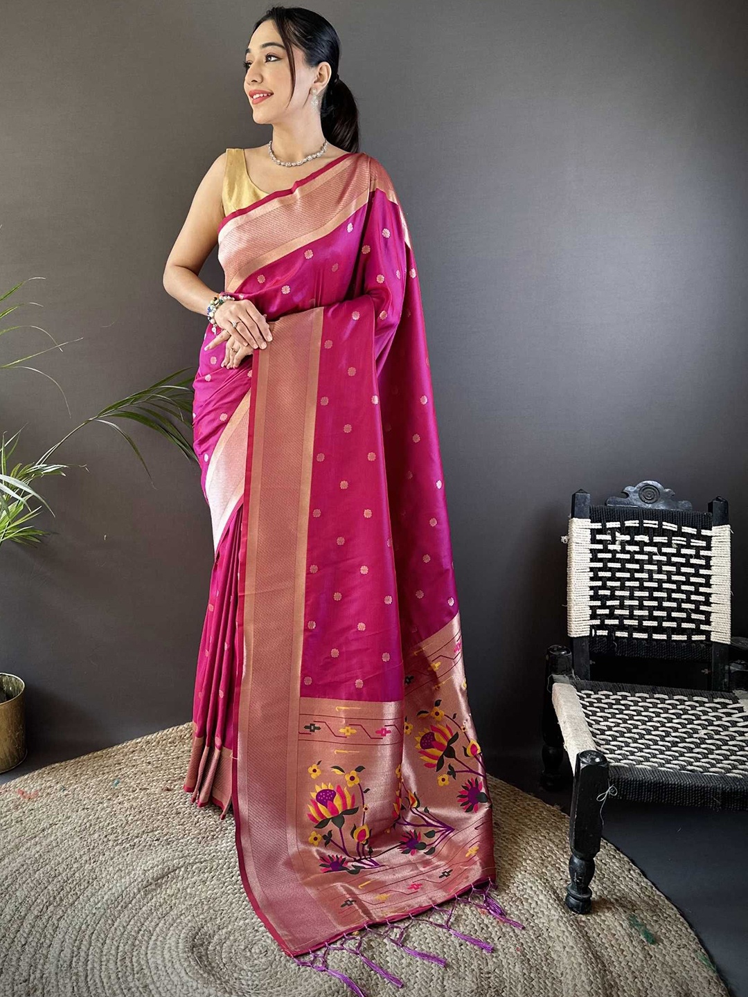 

Mitera Ethnic Motifs Zari Silk Blend Paithani Saree, Purple