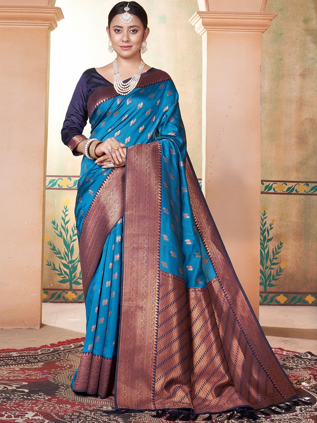 

DIVASTRI Woven Design Zari Silk Blend Kanjeevaram Saree, Turquoise blue