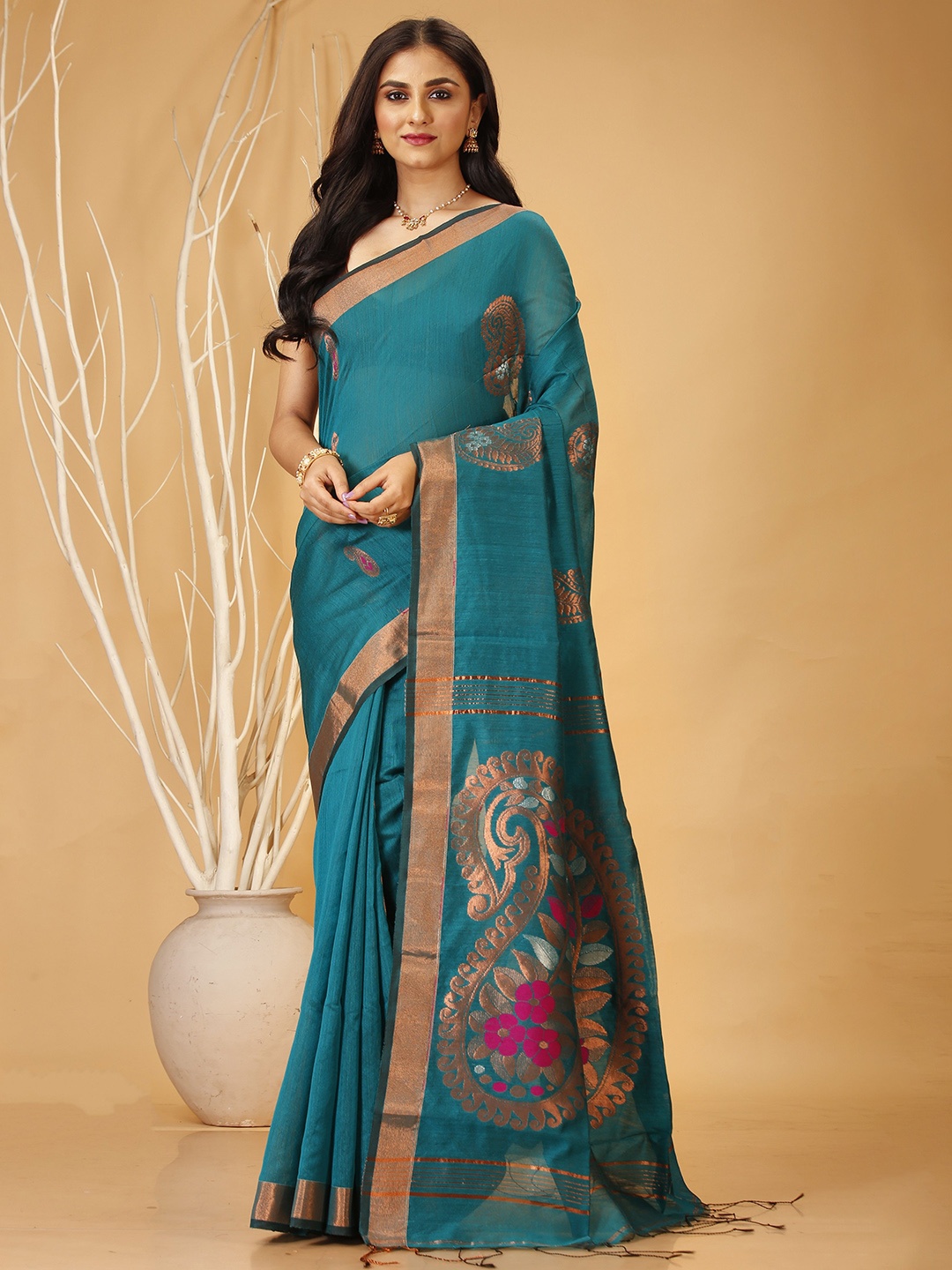 

SLAGHA Ethnic Motifs Zari Silk Cotton Taant Saree, Green