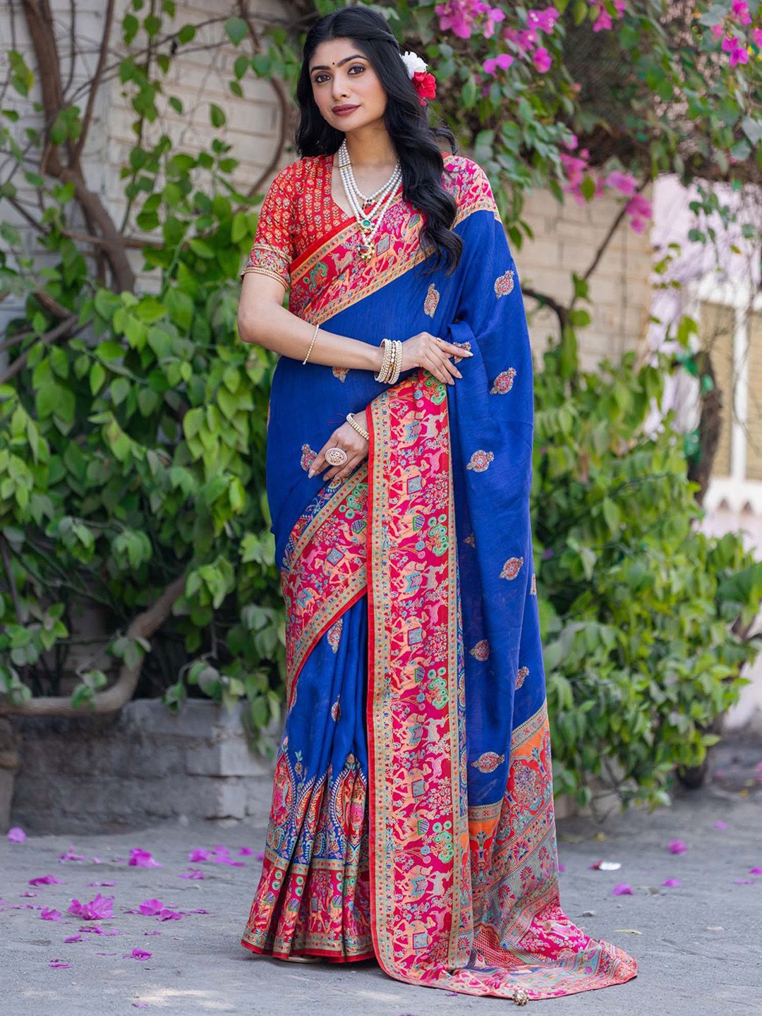 

Anouk Ethnic Motifs Silk Blend Saree, Navy blue