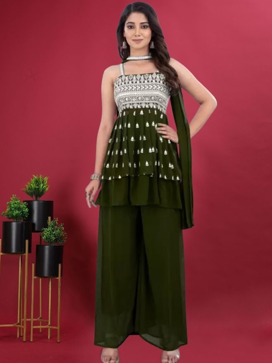 

PARROT CREATION Floral Embroidered Sequinned Georgette Kurti With Palazzos And Dupatta, Green