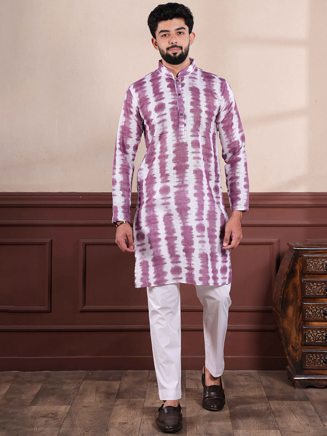 

Koshin Abstract Printed Straight Linen Kurta with Trouser, Lavender