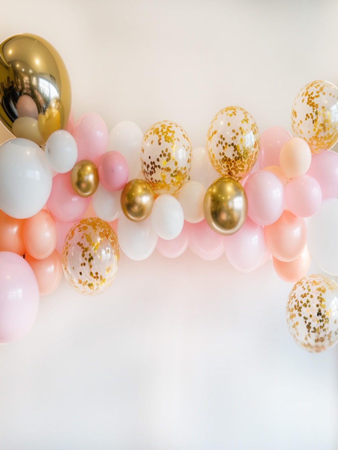 

Special You 42Pcs Pink & White Festive Decor