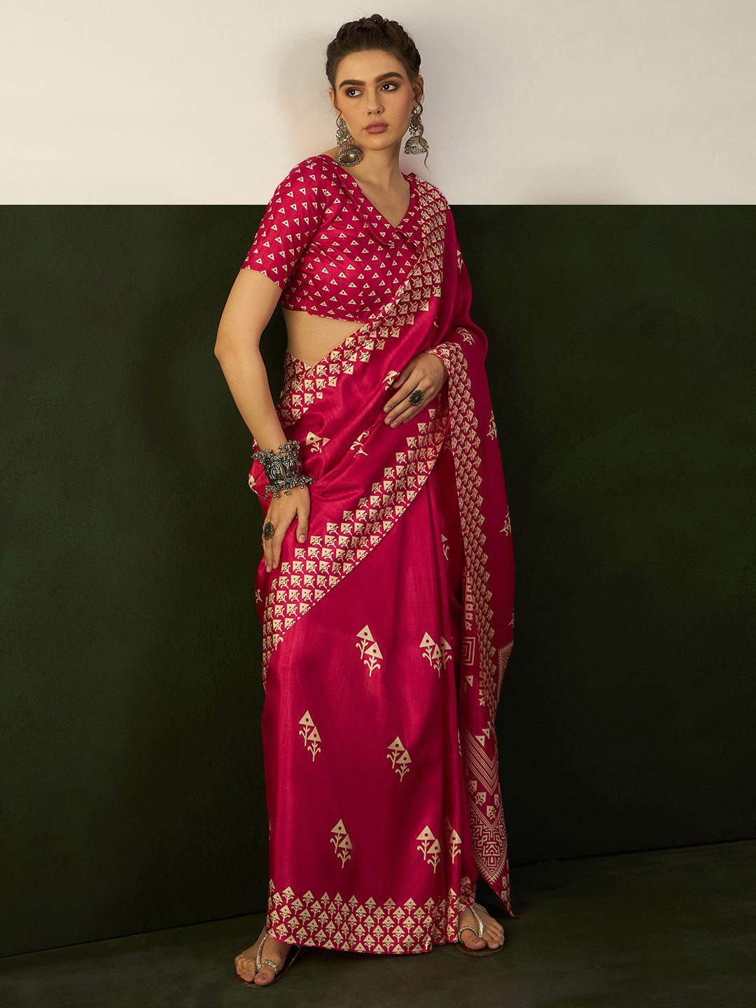 

Mitera Ethnic Motifs Block Print Saree, Pink