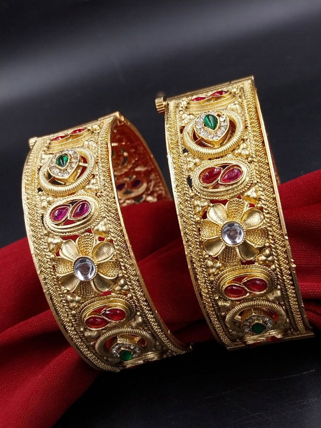 

AARNAA Set Of 2 Gold-Plated Kundan-Studded Bangles