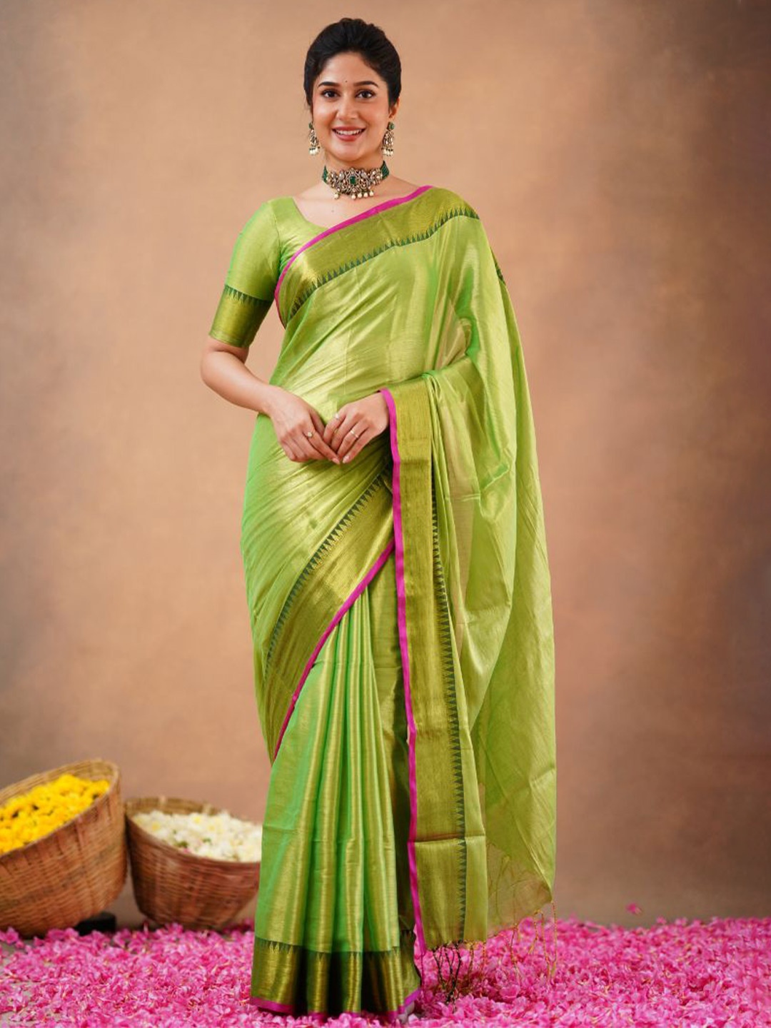 

Sutisancha Zari Tissue Saree, Green