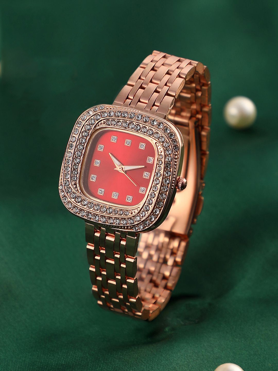 

HAUTE SAUCE by Campus Sutra Women The Jolie Vortex Square Watch Watch SS25_HSWC1323, Red