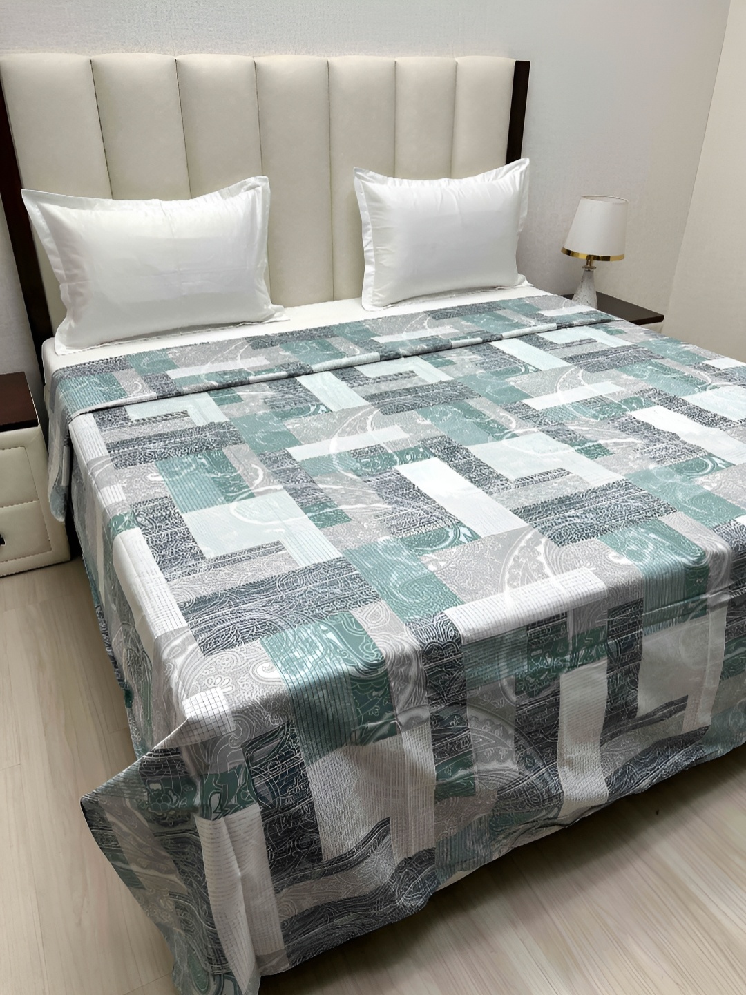 

Pure Decor Green & Grey Printed Pure Cotton 260 TC King Size Duvet Cover