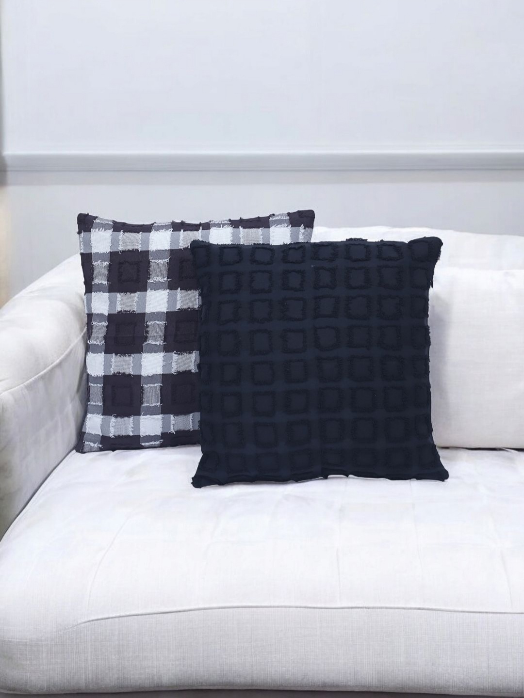 

Dhrohar Black & White 2 Pieces Checked Cotton Square Shaped Cushion Covers