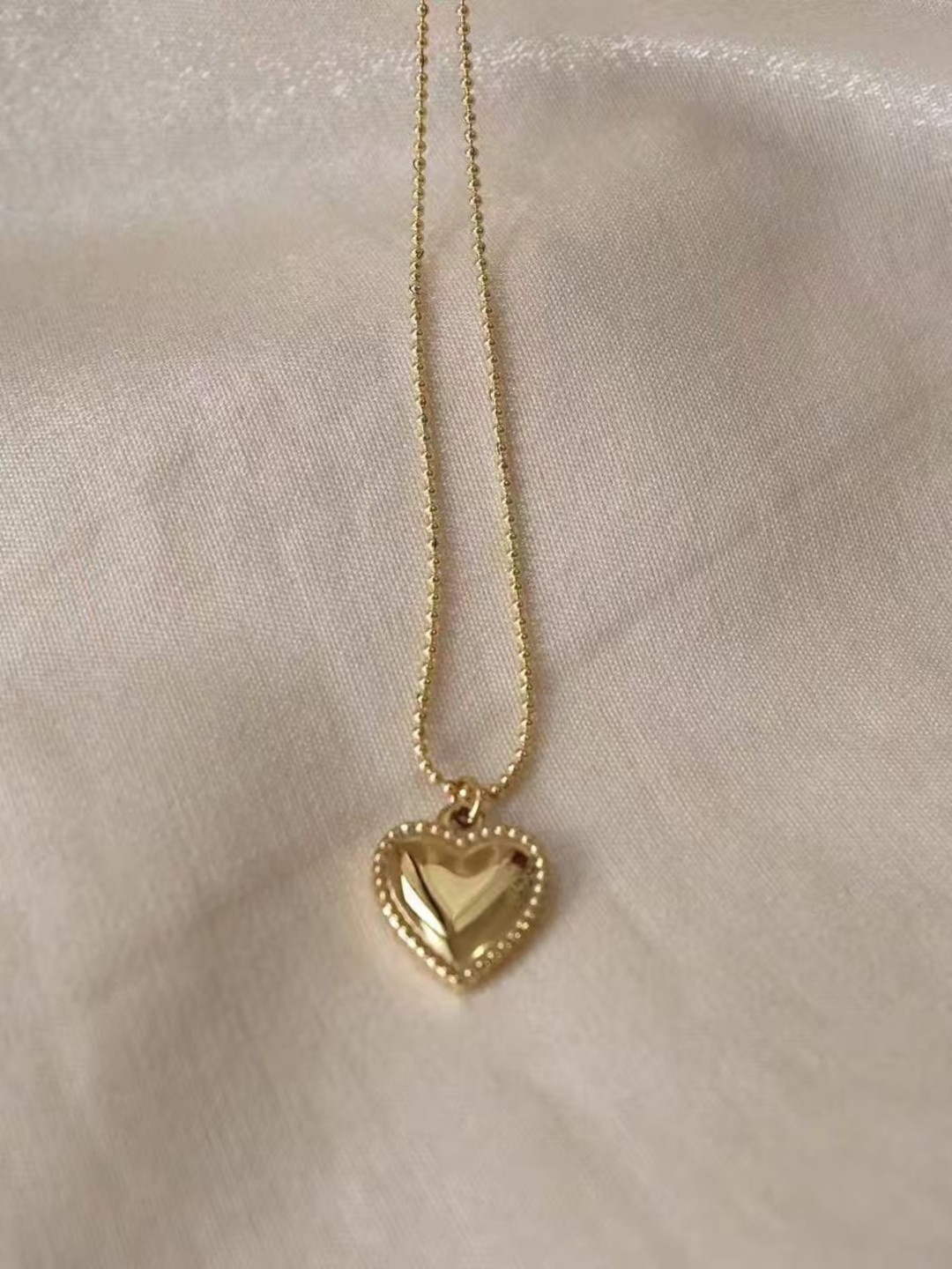 

DressBerry Women Heart-Shaped Minimal Design Chain, Gold